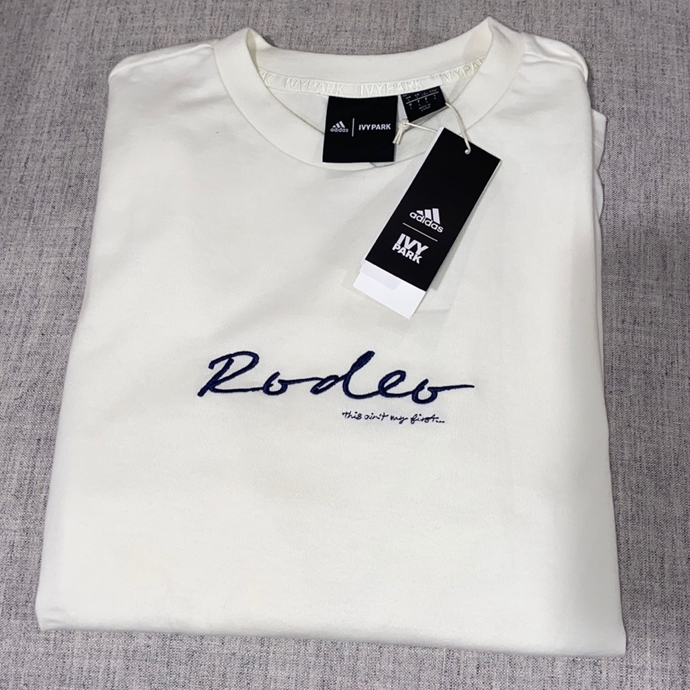 ✨NWT✨ Ivy Park Rodeo T Shirt